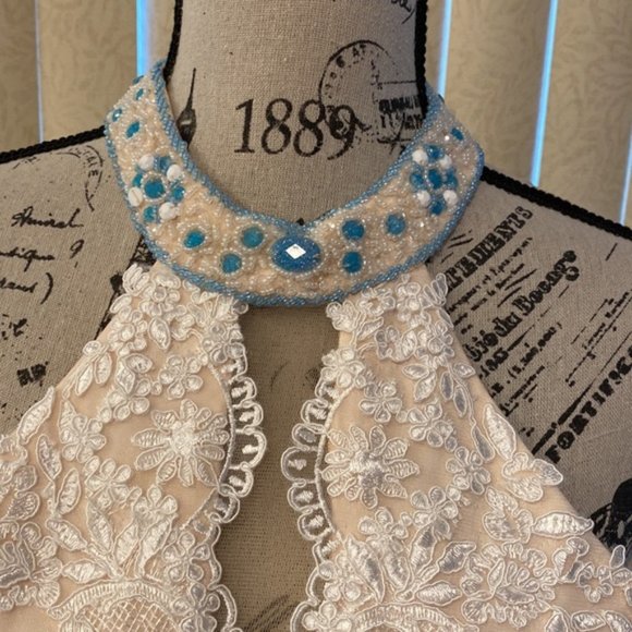 Stunning Ivory Lace & Blue Embellishments Formal Evening Gown… - Picture 6 of 15